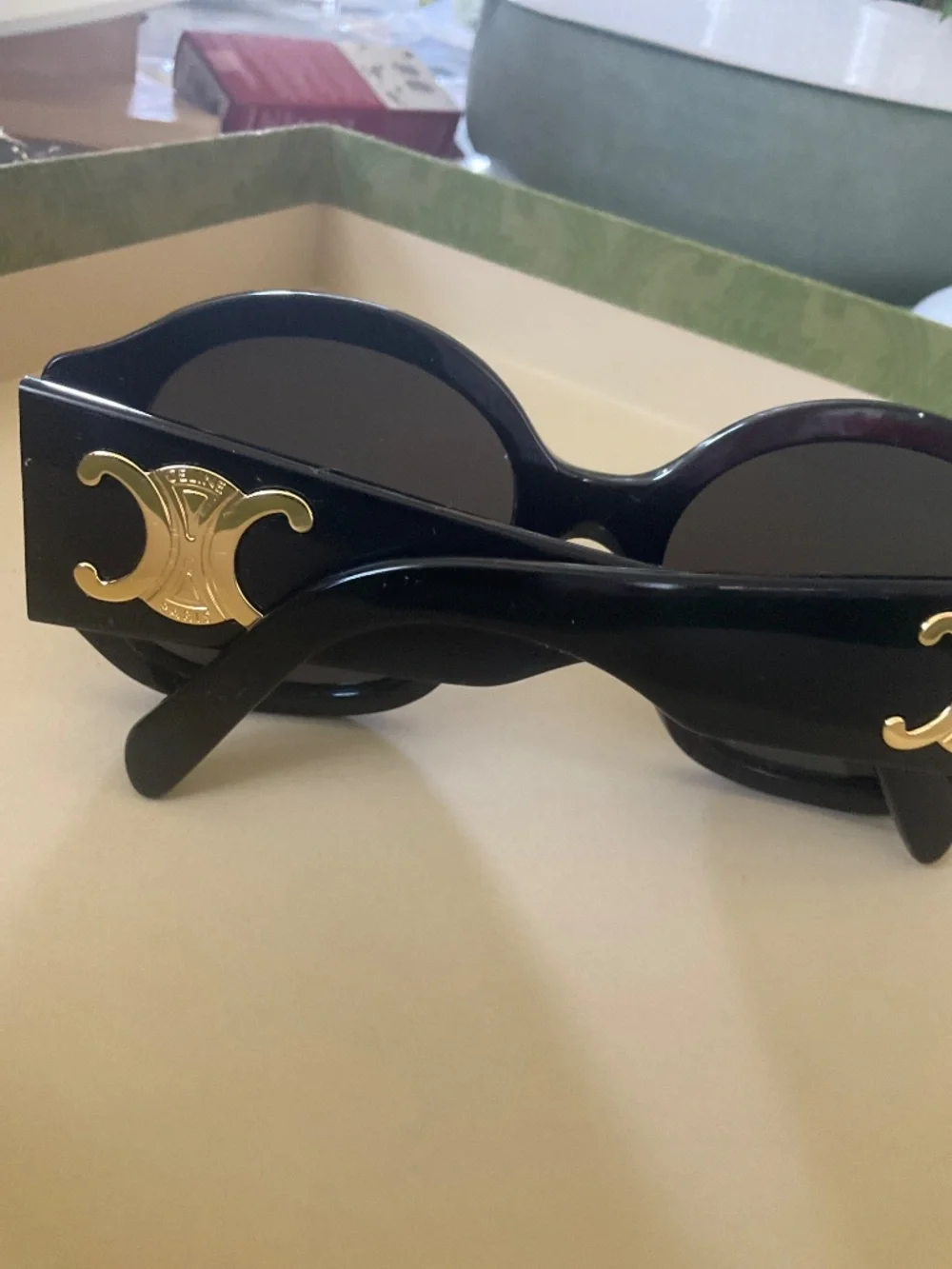 CL40305U 01A OVERSIZED BLACK WOMEN SUNGLASSES CELINE CL4